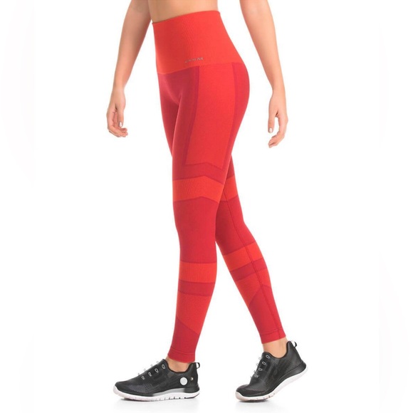 Ultra Compression and Abdomen Control Stripped Fit Legging - Style 935 - Picture 2 of 3